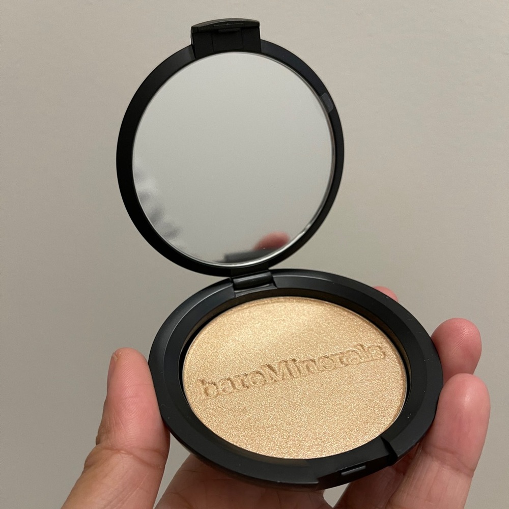 bareMinerals Endless Glow Highlighter in free